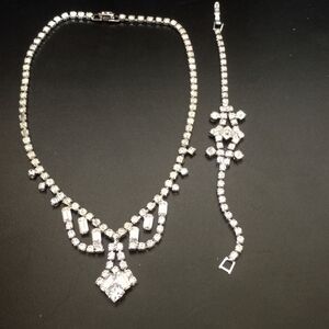VINTAGE Prong-Set Clear Rhinestone and Long Baguettes Necklace Bracelet Set